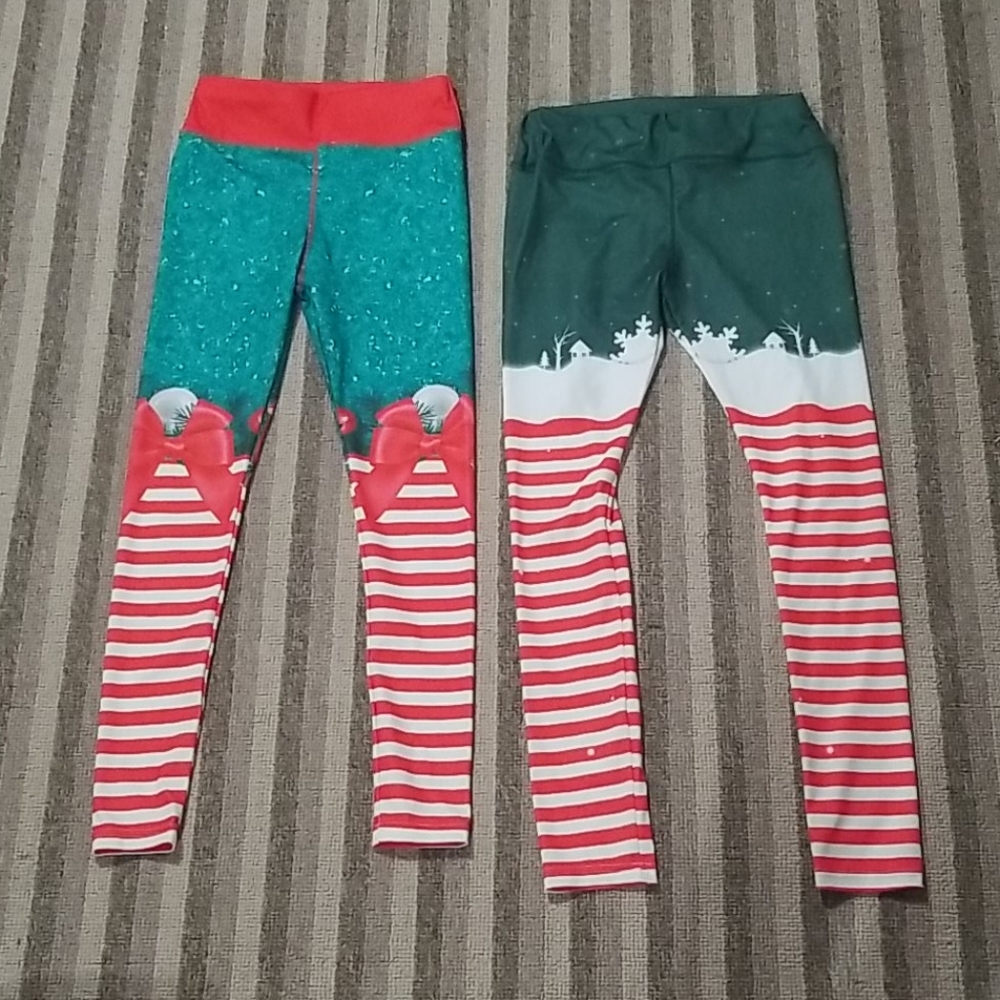 2 Christmas leggings, great condition